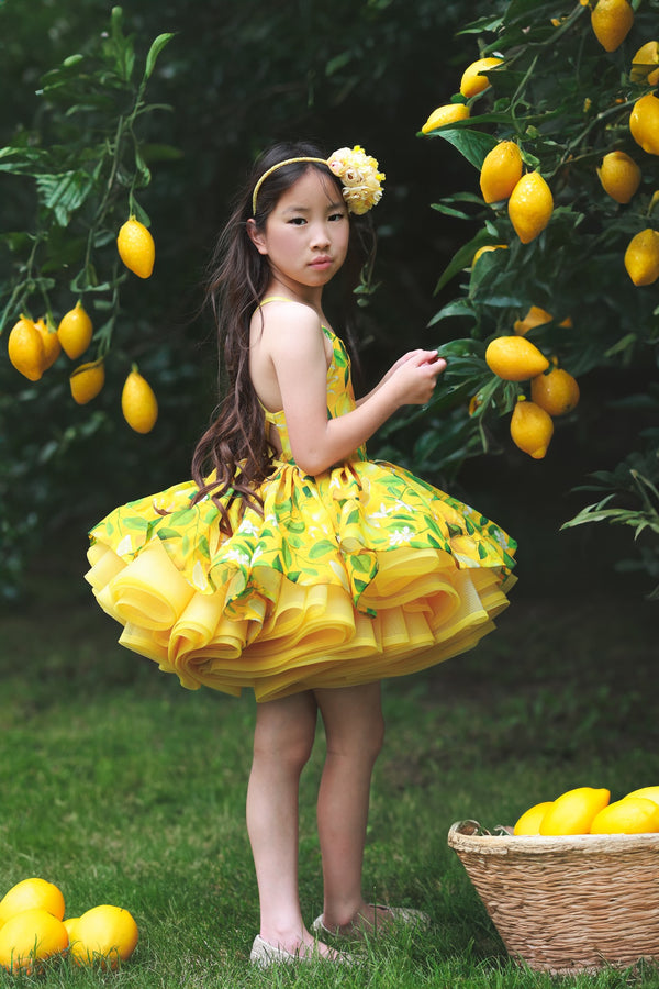 Traveling Rental Dress: Yellow Lemonade Shortie: Size 6, fits 4-8