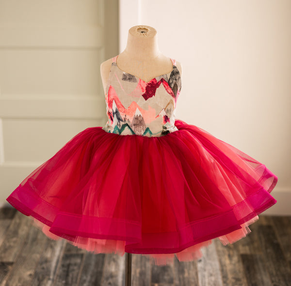 READY to SHIP MOVING SALE!!!! Coral Mountains: Size 5, fits 3-7