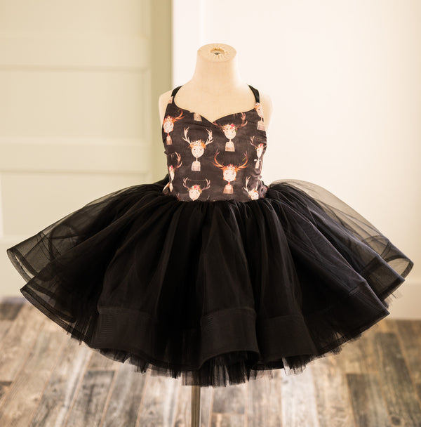 READY to SHIP MOVING SALE!!!! Black Beauty: Size 5, fits 3-7